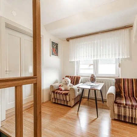 Mrzek House With Sauna - Happy *