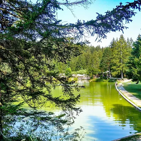 Mrzek House With Sauna - Happy 度假居 *