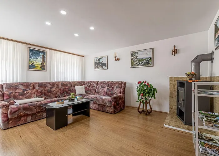 Mrzek House With Sauna - Happy