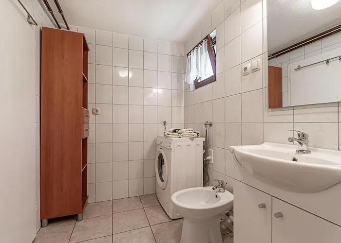 Mrzek House With Sauna - Happy *